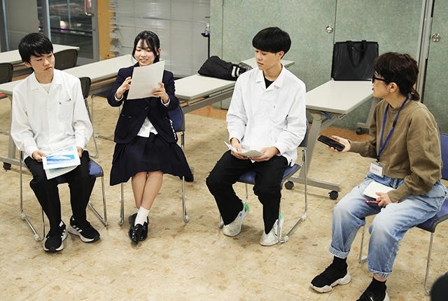 ⼩さな違和感が、物語になるまで